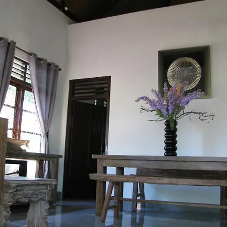 Kubu Aji Banjar Apartment